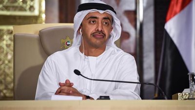 وزير الخارجية الإماراتي يصل القاهرة لحضور اجتماع الوزراء العرب