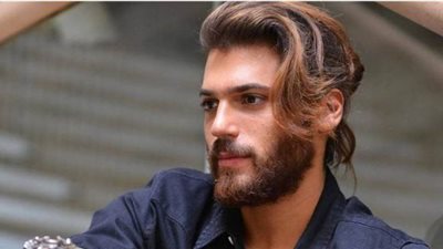 جان يامان متهم بضرب معجبة