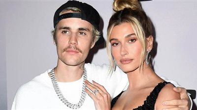 هايلي بالدوين تكره شارب جاستن بيبر وتمنعه من الغناء في المنزل| فيديو