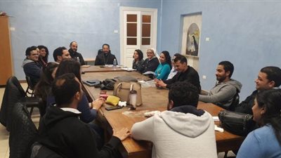 الانبا باخوم يجتمع بلجنة شباب الكاثوليك