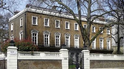 المال يهدم التاريخ.. حمد بن جاسم يدمر أحد القصور التاريخية فى بريطانيا | صور