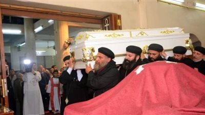 البابا تواضروس يعزي الأنبا ثاوفيلس في وفاة شيخ كهنة منفلوط