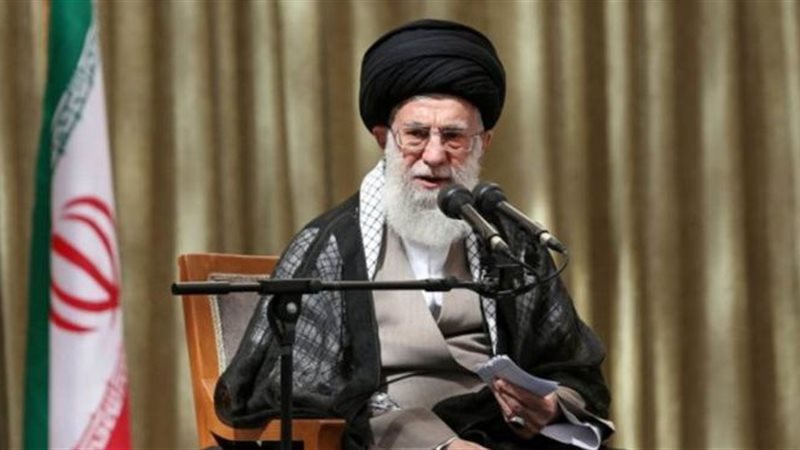 الزعيم الإيراني علي