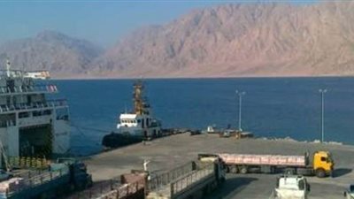 تداول 573 شاحنة و118 سيارة بموانئ البحر الأحمر