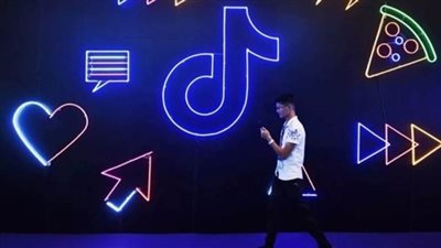 مسئولون أمريكيون يحذرون من مخاطر تطبيق 