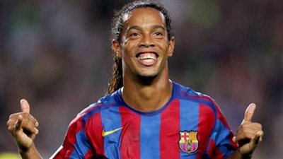 احتجاز رونالدينيو وشقيقه في باراجواي