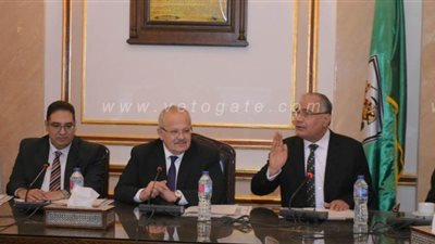 رئيس جامعة القاهرة يستقبل سعد الهلالي لمناقشة قضايا تجديد الخطاب الديني