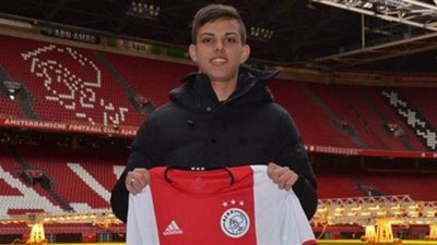 أياكس يتعاقد مع موهبة سانتوس البرازيلي بقرار من فيفا