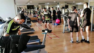 أشغال شاقة للاعبي المصري بالمغرب | صور