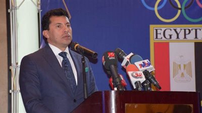 وزير الرياضة: نتعامل مع أزمة كورونا بشفافية ووفقا لتقنيات 
