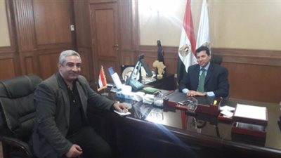 وزير الرياضة يزور 
