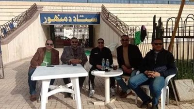 مجلس دمنهور يجتمع باللاعبين وينهي أزمة المستحقات قبل مباراة المحلة