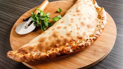 طريقة عمل بيتزا كالزوني