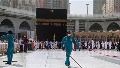 إعادة فتح أبواب الحرمين بعد التعقيم من 