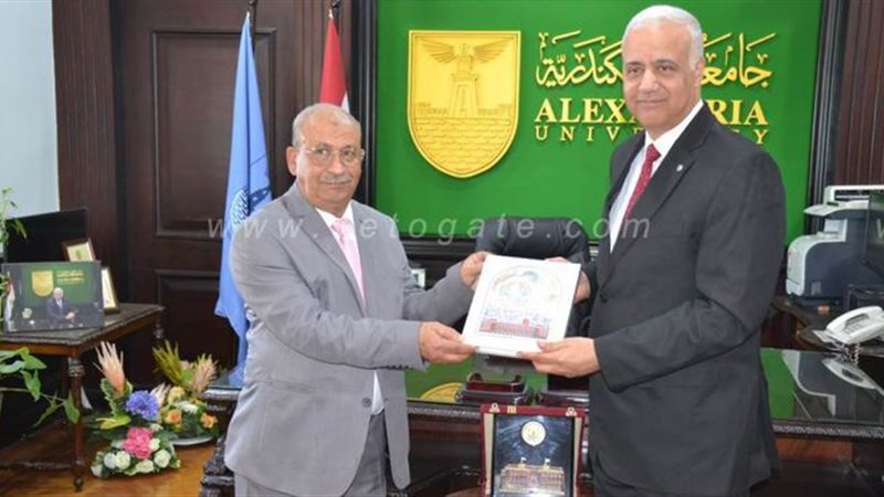 رئيس جامعة الإسكندرية