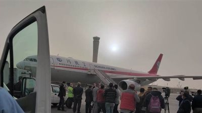 طوارئ في مطار القاهرة لاستقبال طائرة قادمة من الصين