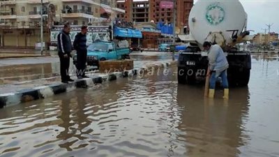 أعمال مكثفة لسحب مياه الأمطار بشوارع الدقهلية | صور