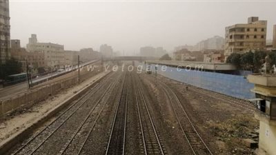 الأتربة تغطي سماء القاهرة والجيزة | صور