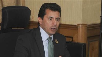 وزير الرياضة يطمئن على بعثة الزمالك