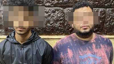 ضبط شخصين لقيامهما بالنصب على المواطنين في الأزبكية