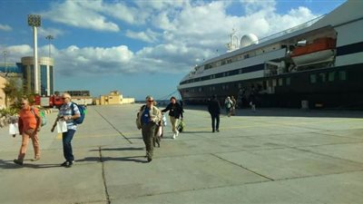 إعادة فتح ميناء الغردقة بعد تحسن الأحوال الجوية