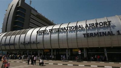 مطار القاهرة يستقبل ١٢ مرحلًا من السعودية لمخالفتهم شروط الإقامة