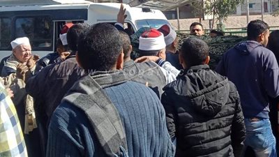 تشييع جثمان وكيل أوقاف السويس إلى مثواه الأخير بأسيوط