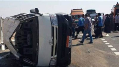 إصابة 5 مواطنين في انقلاب سيارة بالبحيرة