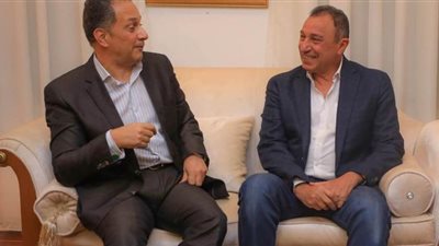 سفير مصر بجنوب إفريقيا يرافق الأهلي إلى ملعب لوكاس موريبي