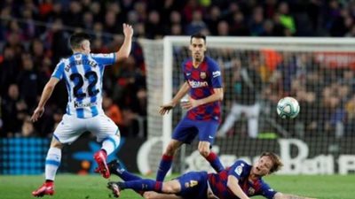 ميسي يقود برشلونة لفوز صعب على سوسيداد 0/1 وتصدر الليجا مؤقتًا