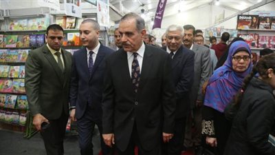 محافظ كفر الشيخ يتفقد معرض دسوق السابع للكتاب