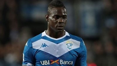 بالوتيلي: محروم من رؤية أبنائي بسبب كورونا