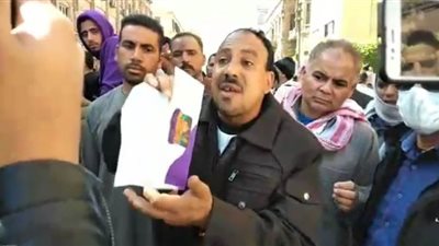 مواطنون من أمام معامل الصحة: لو معندناش كورونا هتجيلنا بسبب الزحمة |فيديو