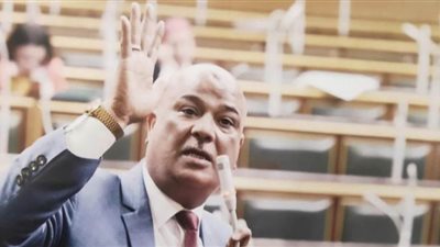 هجوم نيابي على عضو إسكان البرلمان بعد استخدامه لفظ «نسوان»