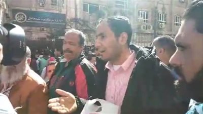 مواطن من أمام معامل كورونا: 