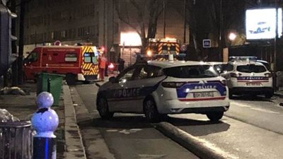 مسلح يفتح النار على فناء مسجد في العاصمة الفرنسية
