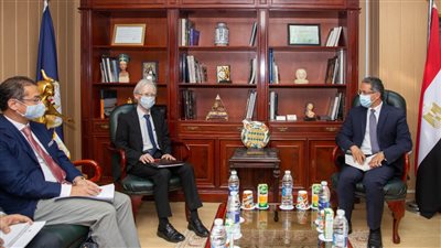 الآثار تناقش الاستعانة بخبراء من اليابان في المتحف المصري الكبير 