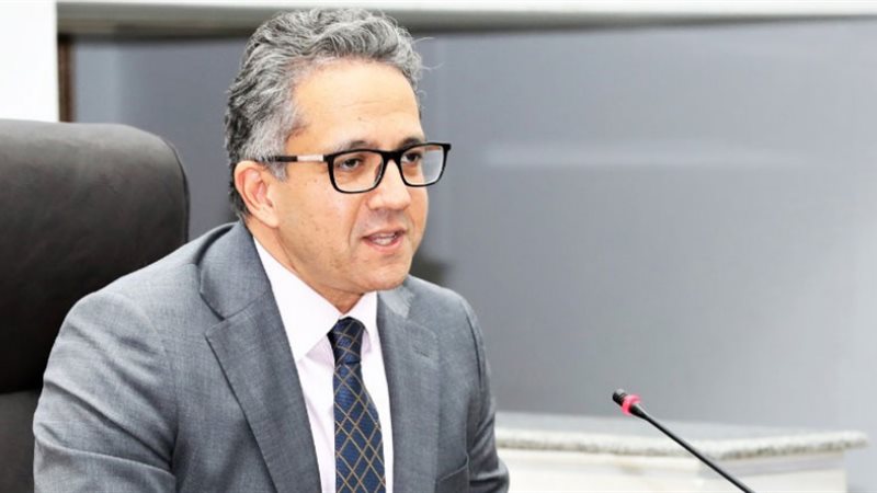 وزير السياحة والآثار