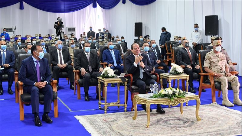 الرئيس السيسي أثناء