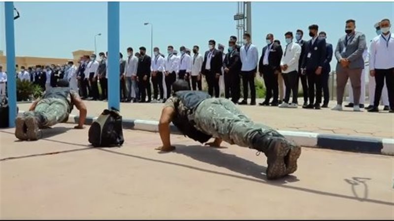 طلاب كلية الشرطة