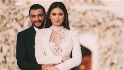 أبرز إطلالات الفنانة هاجر أحمد وزوجها من شهر العسل 