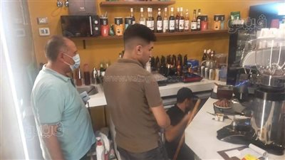 غلق مقهى في المنيا لمخالفة إجراءات كورونا