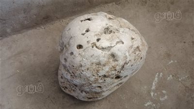 يتبركون به ويدّعون أن الرسول لمسه بيده.. قصة أغرب حجر بقنا يقام له احتفالية سنويا | فيديو