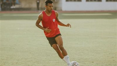 إسلام جابر ينتظم في التدريبات الجماعية لفريق الزمالك 
