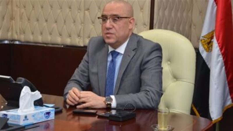 وزير الإسكان عاصم