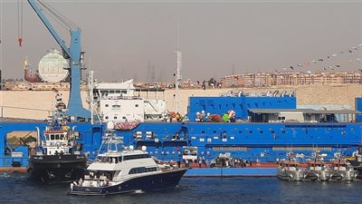 لحظة رفع علم مصر على  الكراكة 