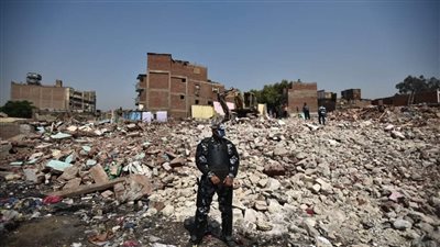 محافظ القاهرة يتفقد أعمال إزالة عزبة أبو قرن