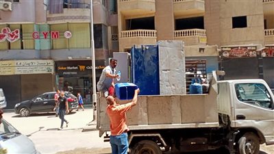 غلق وتشميع 10 مصانع وتحرير 16 محضرا في حملة مكبرة بالجيزة |صور