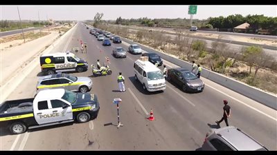 الشرطة تغرم 9999 شخصا لعدم الالتزام بارتداء الكمامات