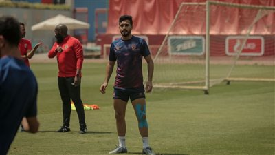 مران الأهلي| أيمن أشرف يشارك في التدريبات